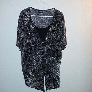 Maggie Barnes black/white & silver  Blouse 1X